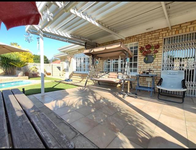 3 BEDROOM TOWNHOUSE FOR SALE IN THREE RIVERS